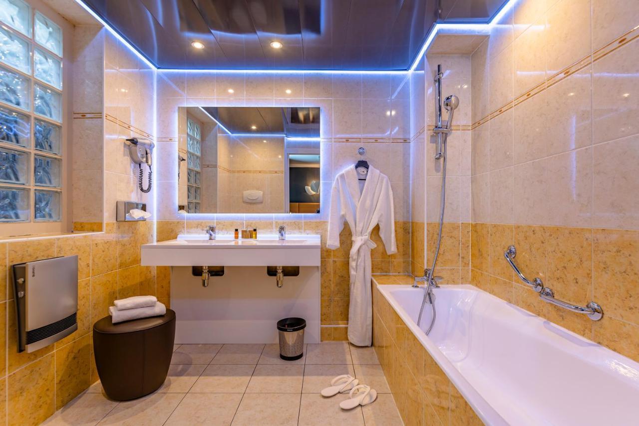 Junior Suite Access to swimming pool or fitness
